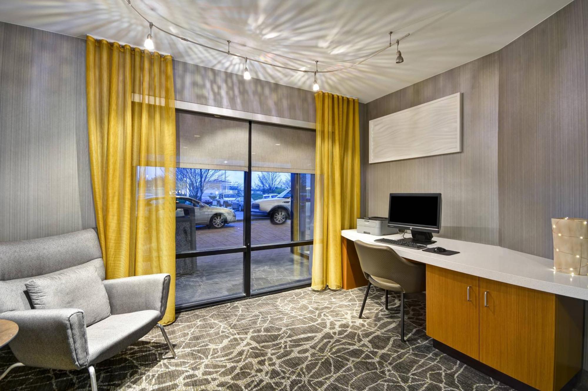Springhill Suites Lexington Near The University Of Kentucky מראה חיצוני תמונה
